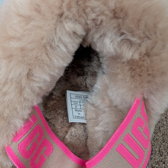 UGG Women's Fluffy Slippers - Neon Pink and Tan - Picture 4 of 4